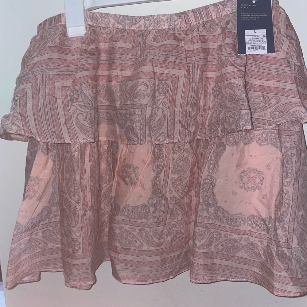 Universal Threads Women's Pink Patterned Skirt  Large Size Cute Fashion Chic NWT